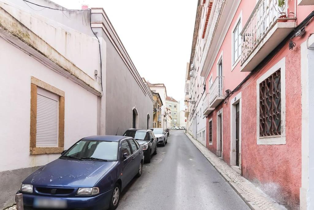 Vita Portucale ! Campo Ourique Design W/ Balcony Лісабон Екстер'єр фото